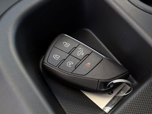 New 2026 GMC Sierra 1500 SLE image 25