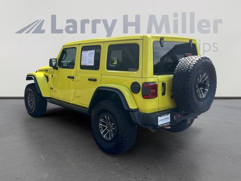 Used 2024 Jeep Wrangler Unlimited Rubicon 392 AWD/4WD image 3