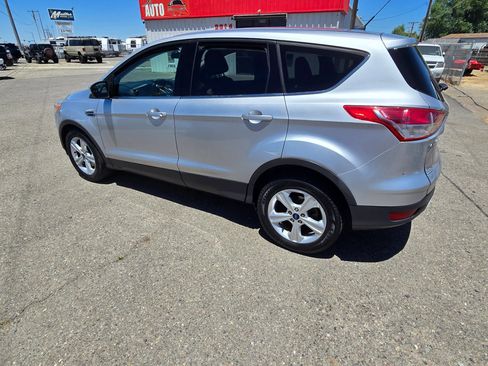 Used 2015 Ford Escape SE FWD image 4