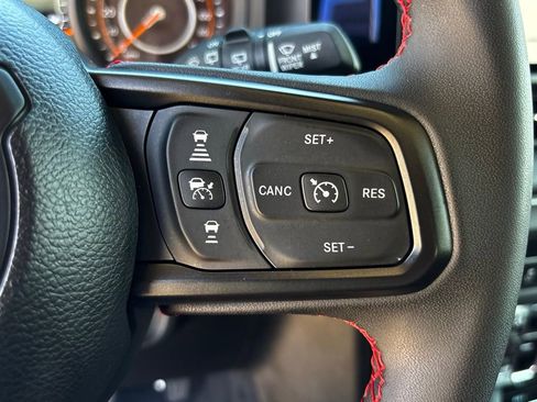 Used 2024 Jeep Wrangler Unlimited Rubicon image 16