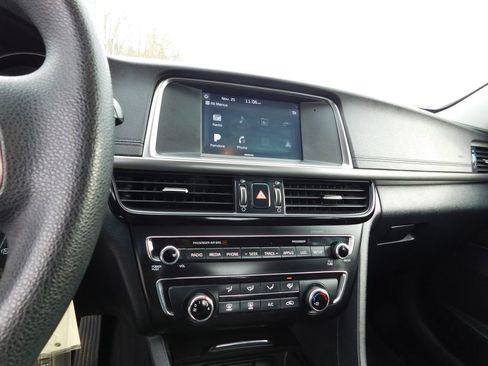 Used 2018 Kia Optima LX image 14