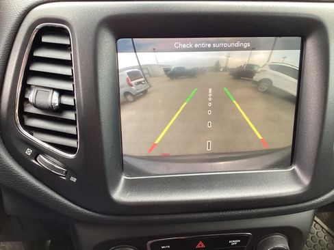 Used 2019 Jeep Compass Trailhawk AWD/4WD image 20