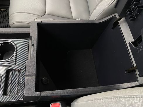 Used 2018 Toyota Tundra Limited w/ Limited Premium Package image 20