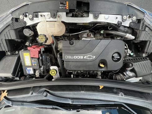 Used 2020 Chevrolet Spark LT image 40