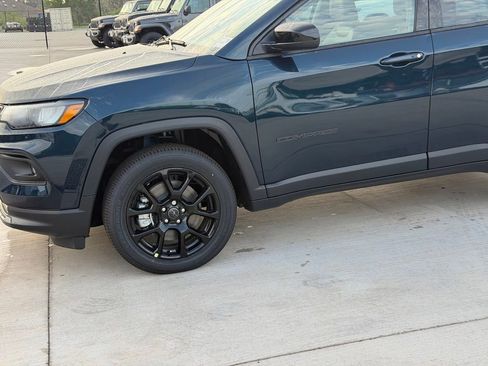 New 2026 Jeep Compass Latitude AWD/4WD image 9