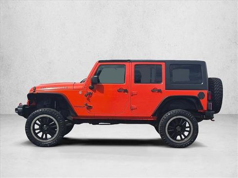 Used 2015 Jeep Wrangler Unlimited Rubicon AWD/4WD image 9