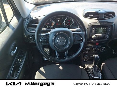 Used 2016 Jeep Renegade Latitude AWD/4WD image 13