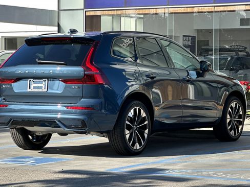 New 2026 Volvo XC60 B5 Plus w/ Climate Package image 5