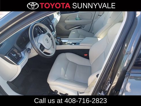 Used 2019 Volvo S60 T5 Momentum FWD image 4