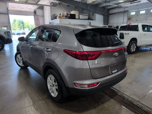 Used 2019 Kia Sportage LX AWD/4WD image 4