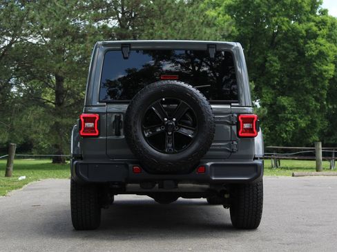 Used 2021 Jeep Wrangler Unlimited Sahara AWD/4WD image 6