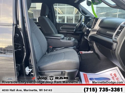 Used 2024 RAM 2500 Big Horn w/ Safety Group image 26