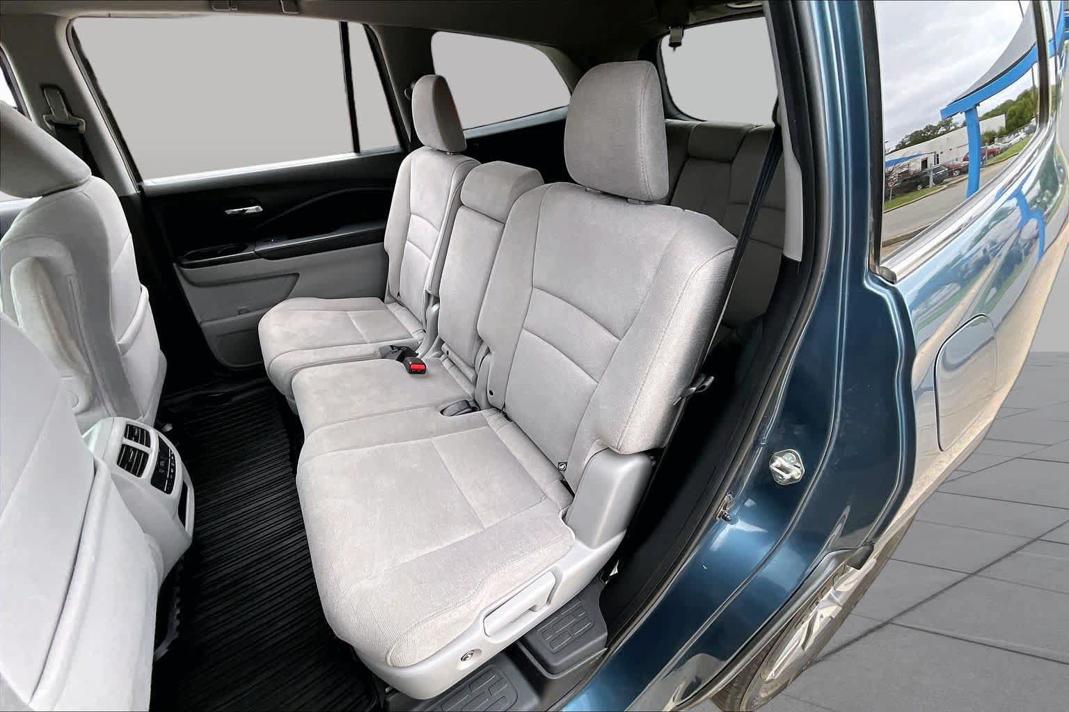 Used 2019 Honda Pilot EX image 20