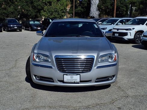 Used 2012 Chrysler 300 Limited image 2