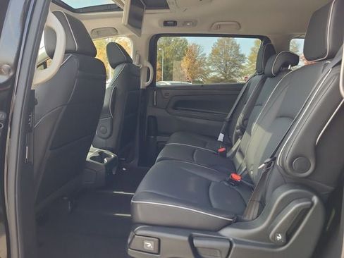 New 2026 Honda Odyssey Touring image 6