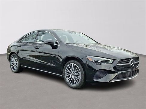 Certified 2025 Mercedes-Benz CLA 250 4MATIC image 3
