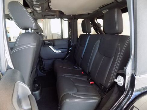 Used 2014 Jeep Wrangler Unlimited Sahara w/ Connectivity Group image 25
