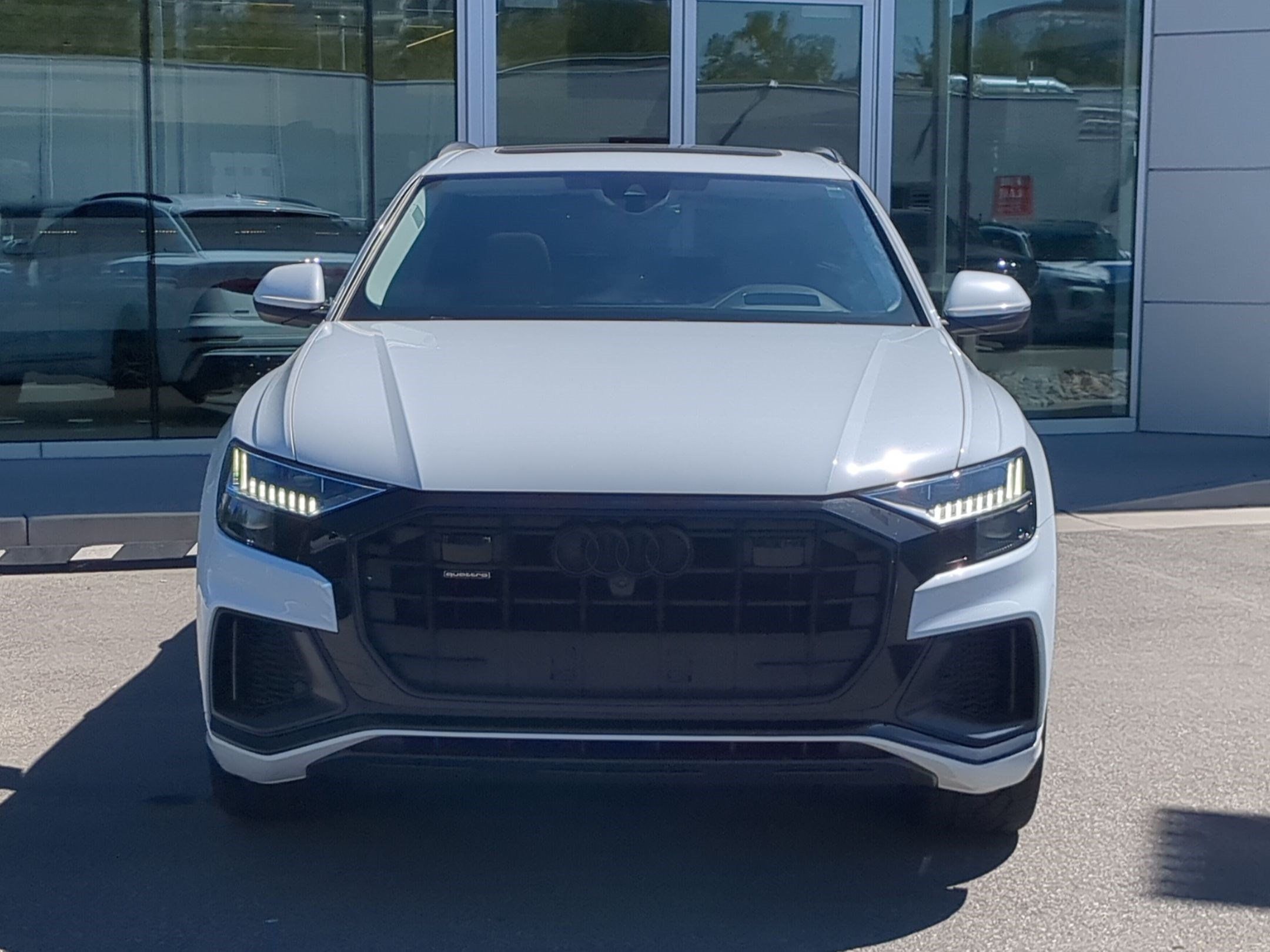 Used 2021 Audi Q8 Prestige AWD/4WD image 2
