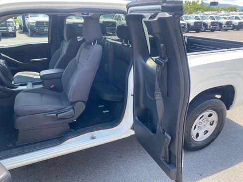 Used 2024 Nissan Frontier S AWD/4WD image 22