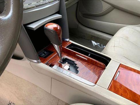 Used 2011 Toyota Camry XLE w/ XLE Extra-Value Pkg #1 FWD image 15