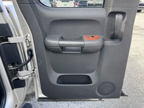 Used 2007 Chevrolet Silverado 2500 LTZ w/ Safety Package image 17