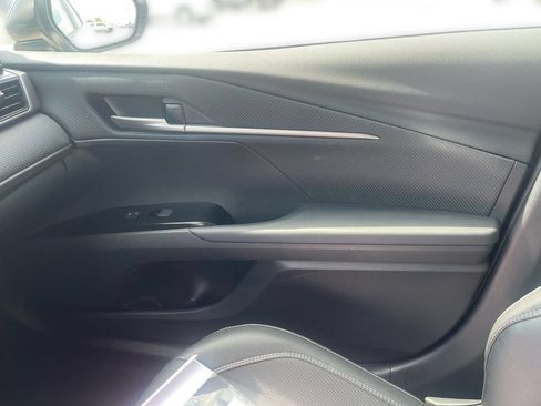 Used 2025 Toyota Camry SE FWD image 28