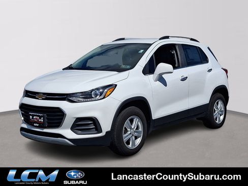 Used 2020 Chevrolet Trax LT w/ LT Convenience Package AWD/4WD image 1