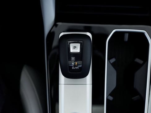 New 2025 Mitsubishi Outlander SE image 45