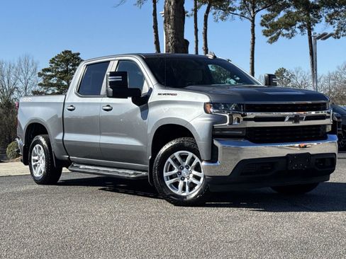 Used 2021 Chevrolet Silverado 1500 LT w/ Max Trailering Package image 2