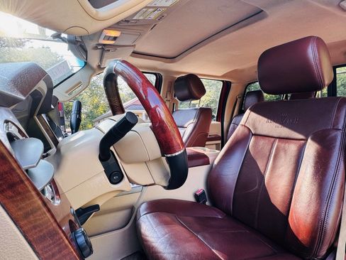 Used 2014 Ford F250 King Ranch image 3