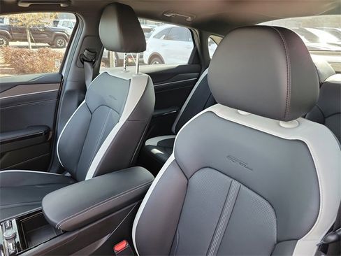 Certified 2025 Kia K5 GT-Line w/ GT-Line Premium Package image 18