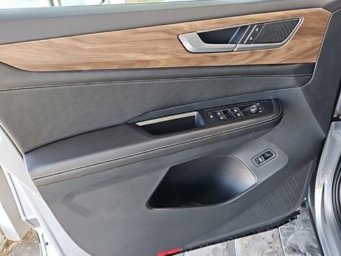 New 2026 Volkswagen Atlas SE image 28