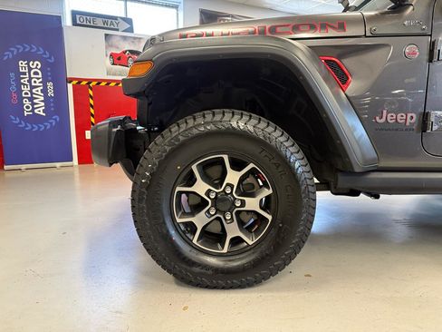 Used 2018 Jeep Wrangler Rubicon AWD/4WD image 21