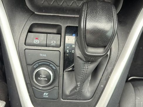 Used 2024 Toyota RAV4 AWD Hybrid image 29