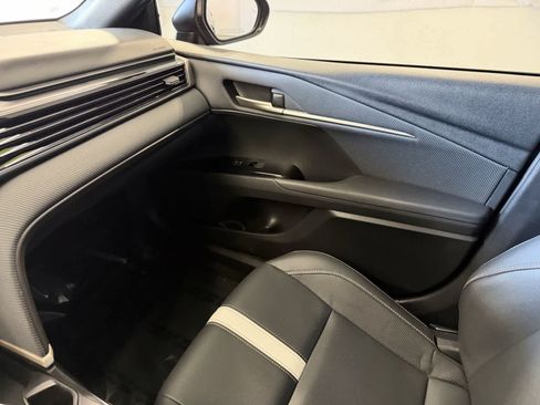 Used 2025 Toyota Camry SE FWD image 22