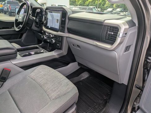 Used 2022 Ford F150 XLT w/ Equipment Group 302A High AWD/4WD image 19