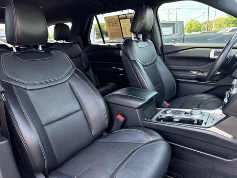 Used 2020 Ford Explorer ST image 33