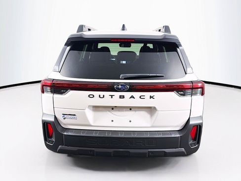Used 2026 Subaru Outback Premium AWD/4WD image 10