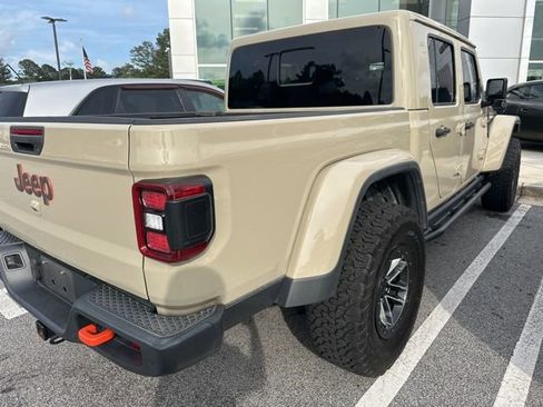 Used 2020 Jeep Gladiator Mojave AWD/4WD image 4