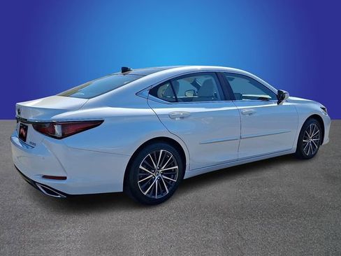 Used 2023 Lexus ES 350 w/ Premium Package FWD image 5