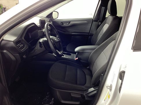 Used 2025 Ford Escape Active w/ Cold Weather Package AWD/4WD image 11