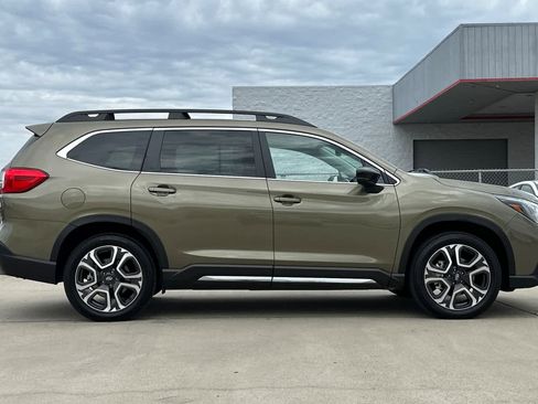 Certified 2024 Subaru Ascent Limited w/ Technology Package image 2