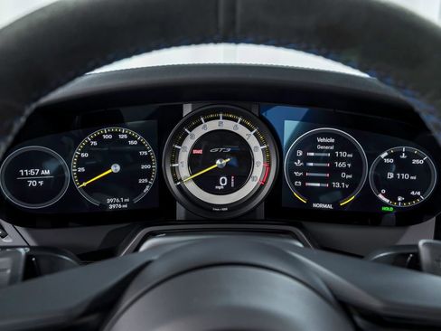 Used 2022 Porsche 911 GT3 image 15