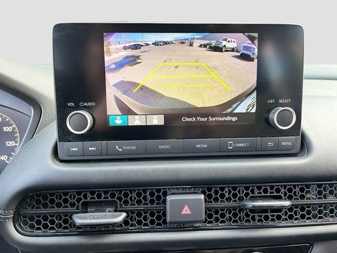 Used 2023 Honda HR-V LX image 13