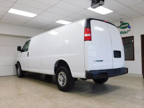 Used 2023 Chevrolet Express 3500 Extended w/ Driver Convenience Package RWD image 7
