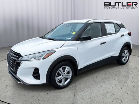 Used 2024 Nissan Kicks S FWD image 1