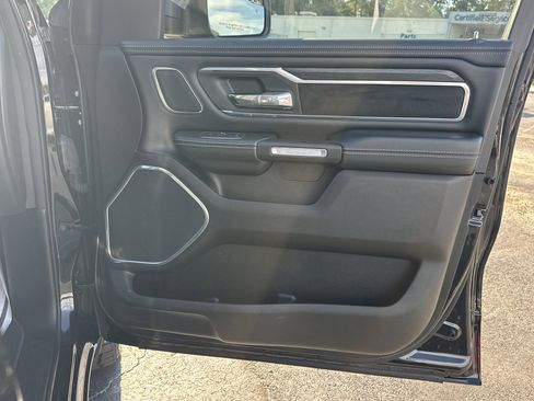 Used 2023 RAM 1500 Laramie AWD/4WD image 15