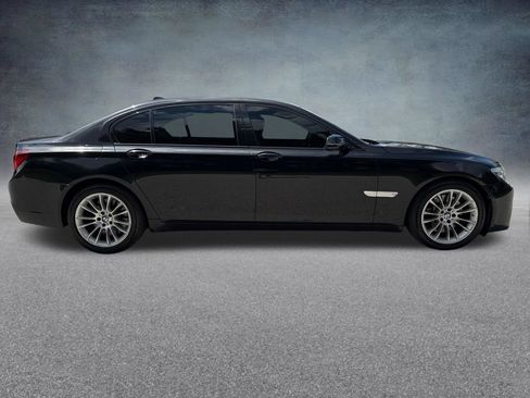 Used 2013 BMW 750Li xDrive AWD/4WD image 7
