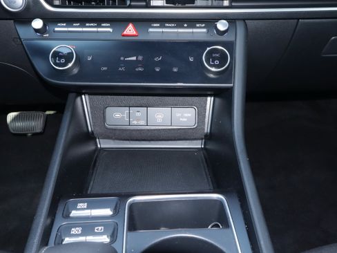 Used 2025 Hyundai Sonata SEL FWD image 18