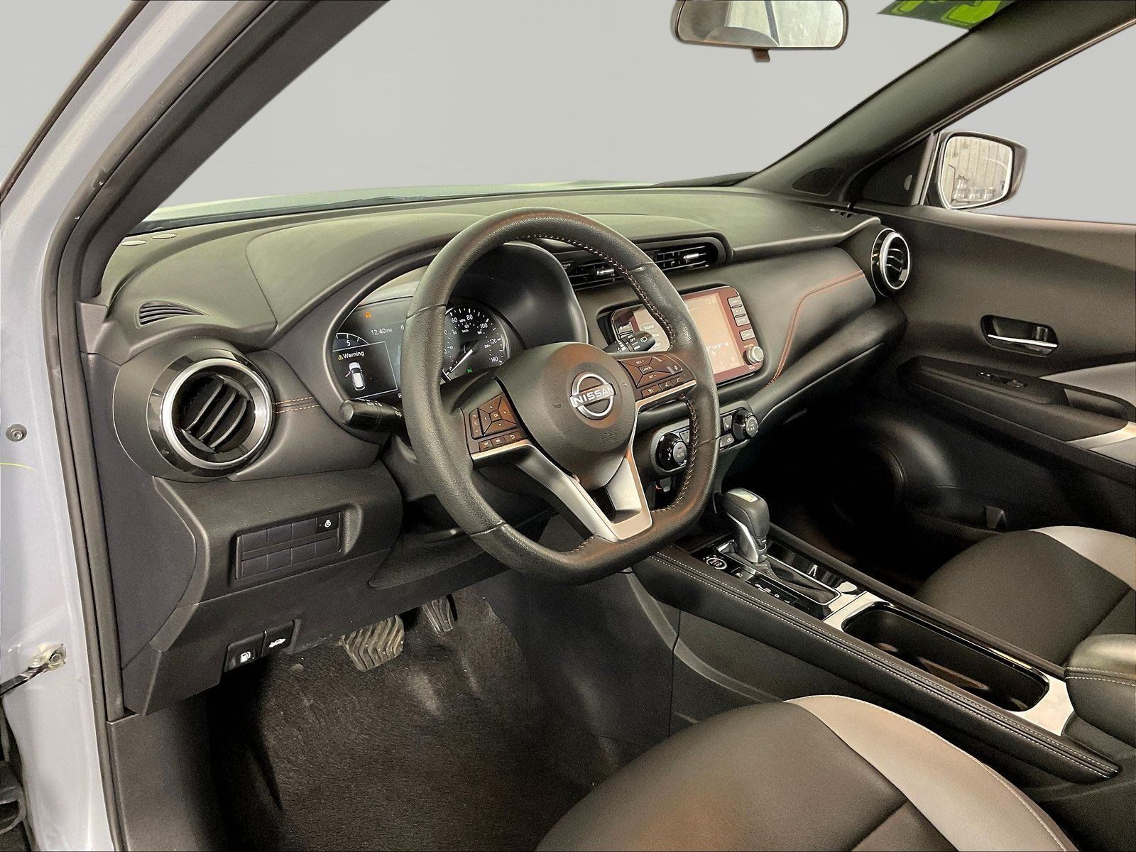 Used 2024 Nissan Kicks SR w/ SR Premium Package FWD image 17